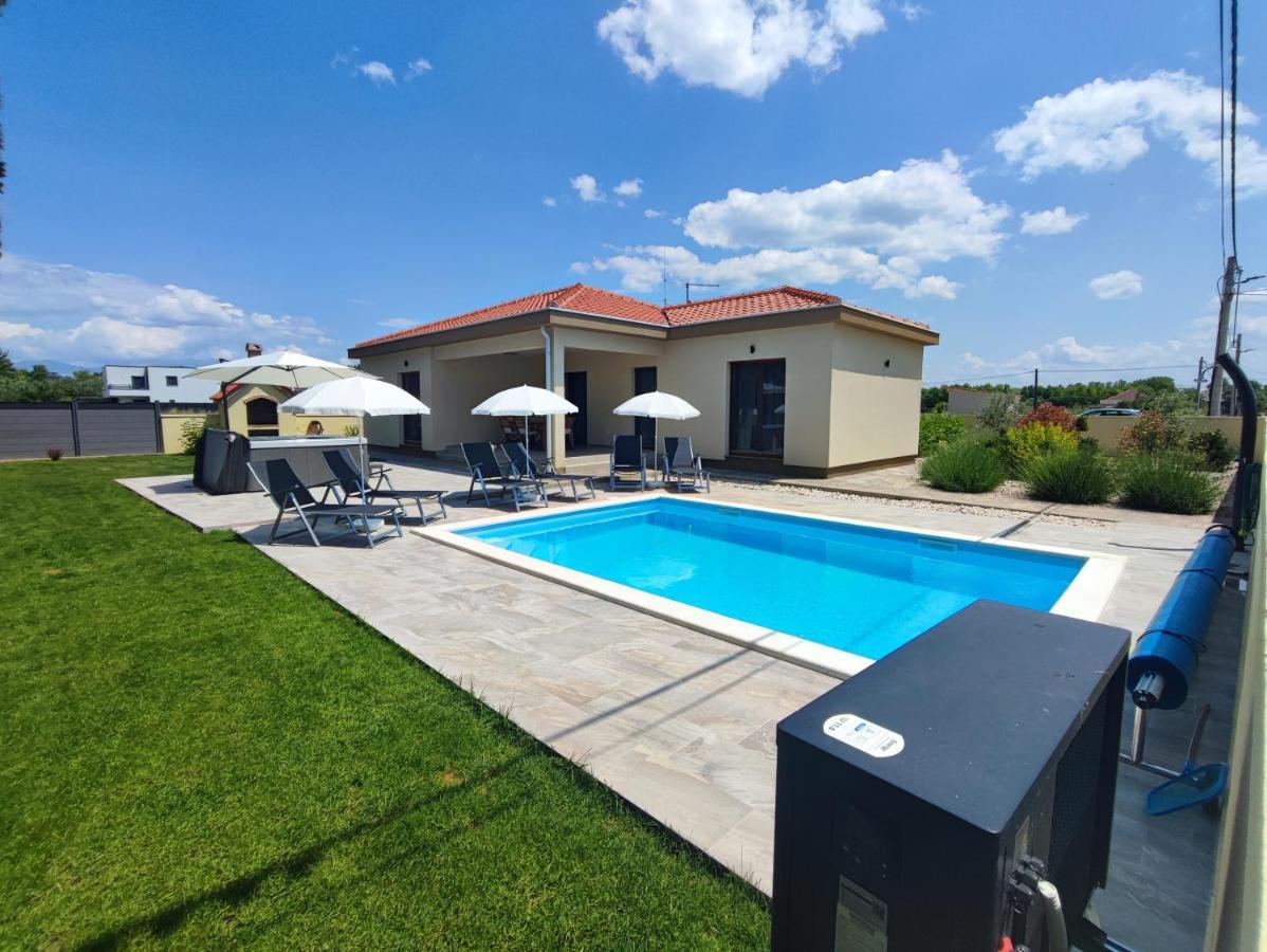 Villa Mattina, With Heated Pool And Jacuzzi ปริฟลากา ภายนอก รูปภาพ
