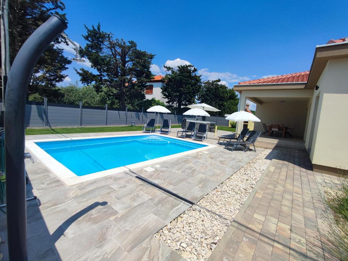 Villa Mattina, With Heated Pool And Jacuzzi ปริฟลากา ภายนอก รูปภาพ